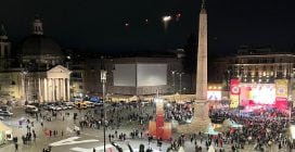 Referendum, il No non riempie piazza del Popolo: le foto della piazza dall’alto