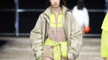 Le giacche tecniche sono il capo più trendy della primavera 2026