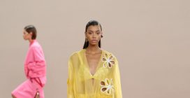 Effetto nudo: pizzo e trasparenze tra i look di tendenza per la primavera 2026