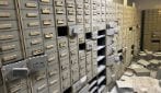Centinaia di cassette di sicurezza svaligiate nella rapina in banca a Napoli