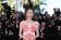 Liu Wen in Chanel con sandali Roger Vivier