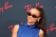 Audrey Eckert con occhiali Ray-Ban