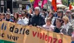 A Napoli in migliaia al corteo contro la violenza: "Fare rete per aiutare i giovani"