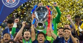 Il PSG batte l'Arsenal ai rigori e vince ancora la Champions League