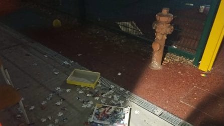Melito, vandalizzata la scuola Collodi: distrutti i giochi dei bambini