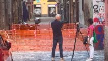 Crollano pietre nella strada dei baretti di Napoli, chiuso Vico Quercia