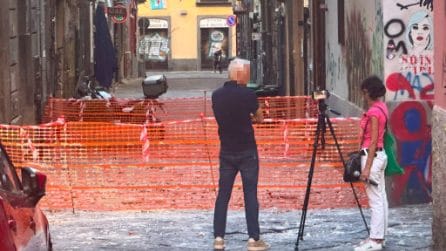 Crollano pietre nella strada dei baretti di Napoli, chiuso Vico Quercia