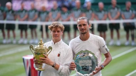Jannik Sinner vince di nuovo a Wimbledon, Zverev battuto in 4 set