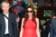 Anne Hathaway con sandali Vivaia
