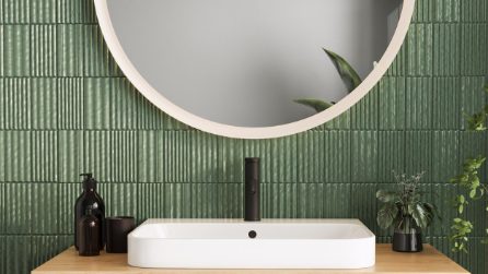 Piastrelle colorate in bagno, il trend da seguire in casa