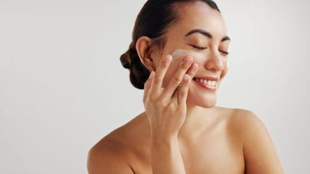 Post-vacanze: i prodotti da usare per rigenerare la pelle