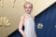 Julia Garner in Loewe con gioielli Marco Bicego agli Emmy Awards 2026
