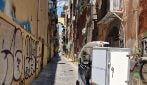Tricicli elettrici ai tecnici di Enel che lavorano a Napoli: così passano nei vicoli