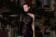 Emma Corrin alla sfilata di McQueen