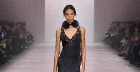 Slipdress, l'abito di tendenza per l'autunno 2026
