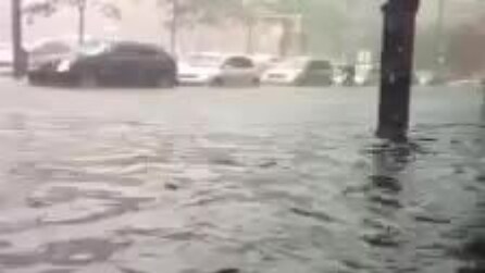 Strade inondate a Montréal per l'alluvione 29 maggio 2012