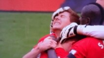 Gerrard in lacrime dopo la vittoria sul Manchester City