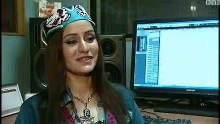 Sosan, la prima donna rapper afgana