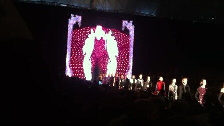 Il finale della sfilata di Etro