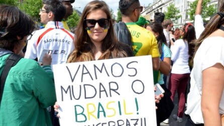 Feroci proteste in Brasile contro l'organizzazione del Mondiale