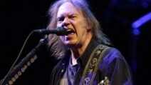 Neil Young a Roma, il ritorno del mito