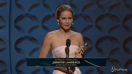 Jennifer Lawrence: Definire ‘grassa’ una star dovrebbe essere illegare