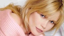 Claudia Schiffer, la super top model che ha lasciato la carriera per dedicarsi alla famiglia