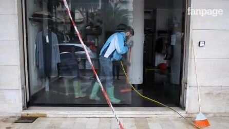 Chiavari si rialza: i cittadini in strada per liberare le strade dal fango