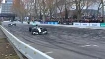 Il doppio testacoda sincronizzato delle Mercedes con Hamilton e Rosberg