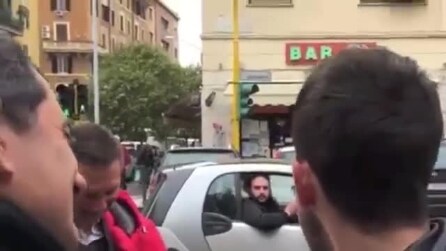 Tifoso della Roma a Pjanic: "Ma come stavate ieri?" e lui risponde: "Non lo facciamo apposta"