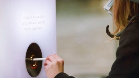 Rejeitam cigarro e o que eles recebem em troca é emocionante