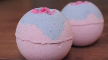 Come realizzare una "bomba da bagno" fatta in casa