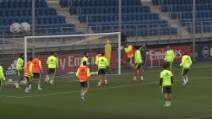 Passaggi al volo e colpi di testa, show Real in allenamento