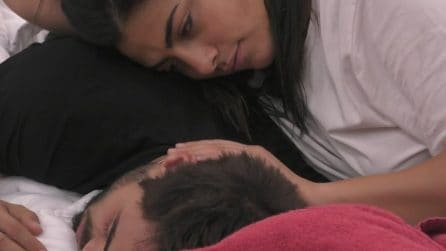 Grande Fratello VIP - Giulia S. e Francesco: un risveglio pieno di dolcezza