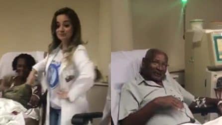 Portano il sorriso ai loro pazienti: il ballo in ospedale che commuove