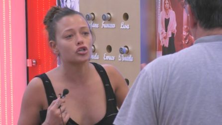 Grande Fratello VIP - Cecchi Paone contro Silvia: "Corona è il peggior esempio"