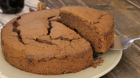 Torta al vino rosso e cioccolato: il dolce soffice, profumato e speziato!