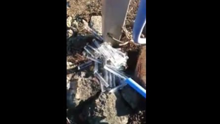 Temperature sotto lo zero nella notte: quando apre il rubinetto, dal tubo escono pezzi di ghiaccio