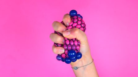 Come fare un antistress con una calza a rete