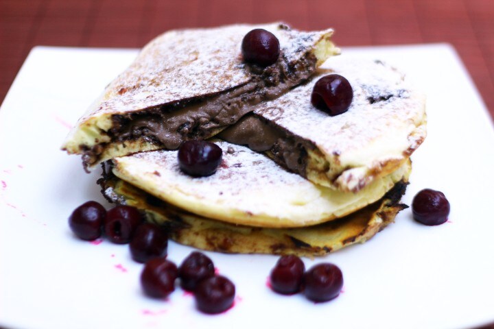 Hazelnut cream stuffed pancakes: the best breakfast recipe