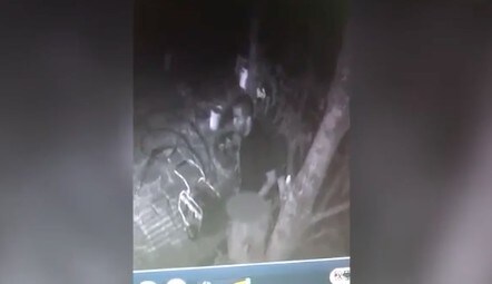 SCARICARE VIDEO RAGAZZINA SI MASTURBANO