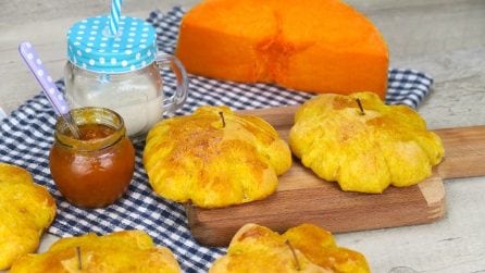 Panini alla zucca: perfetti per una tavola d'autunno!