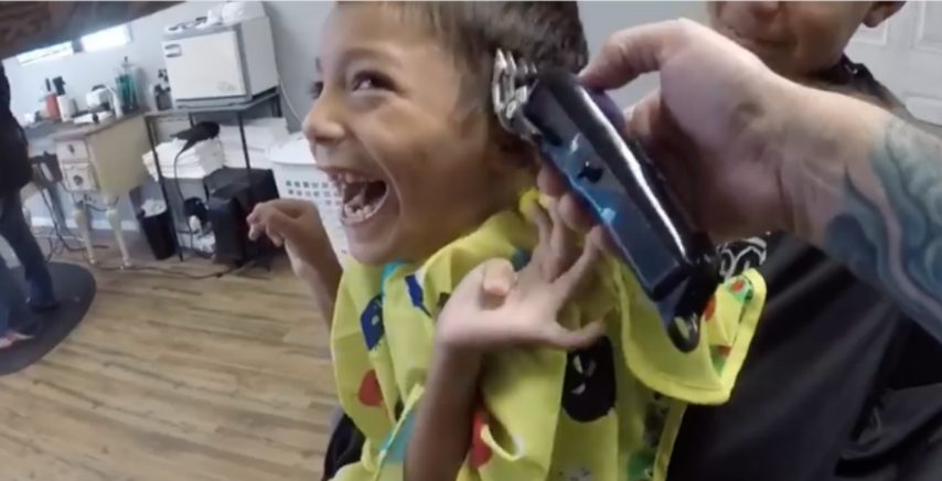 Essere Pagati Per Farsi Tagliare Capelli