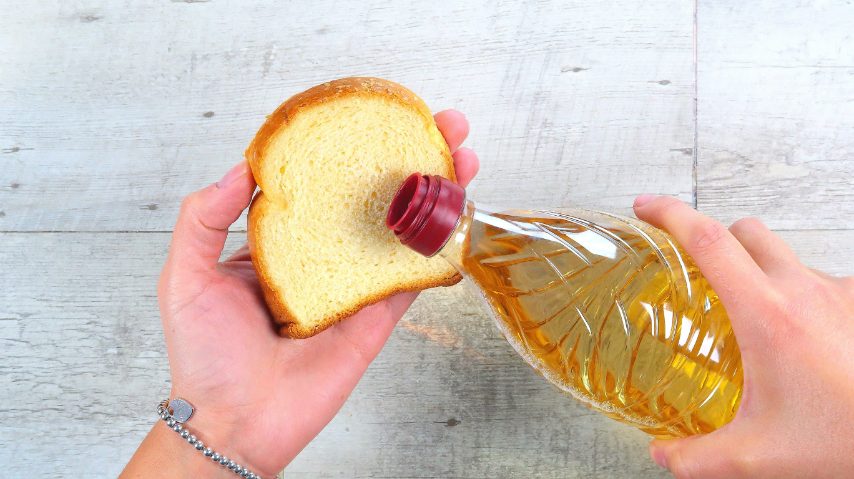 карачаевцы и кефир. натюрморт с вином хамоном. Bottle bread. Bottle bread. хлеб и молоко.