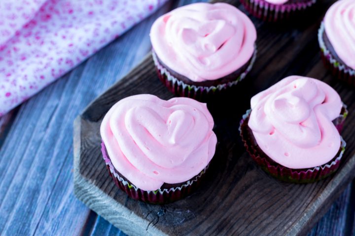 Gyufise 24 Decorazioni Per Cupcake A Cuore Con Glitter Oro – 'She Said Yes' Per Matrimoni E Fidanzamenti