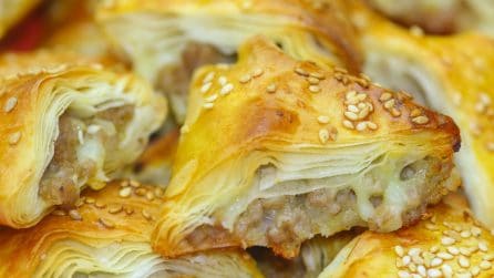 Triangolini rustici: l'idea perfetta per un aperitivo gustoso!