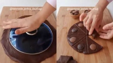 Mette un coperchio sulla pasta frolla e prepara golosi biscotti al cioccolato