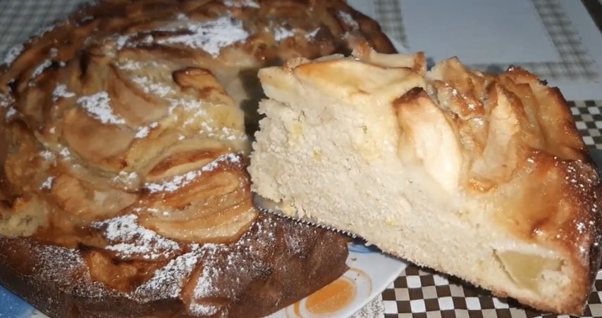 Torta di mele senza bilancia: la ricetta del dessert goloso e pronto in ...