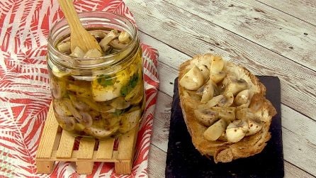 Funghi sott'olio: la ricetta facile per farli in casa!