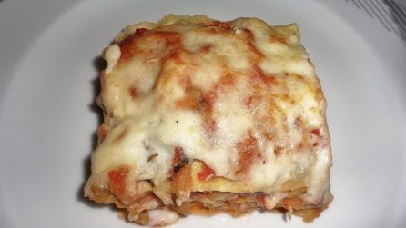 Lasagne alla parmigiana: la ricetta del primo piatto ricco e saporito